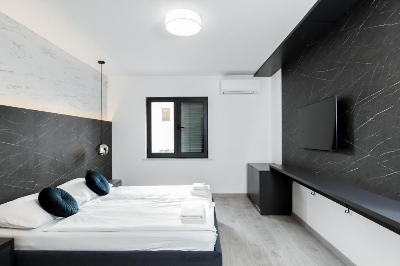 Boutique Suites Joyce Medulin With Free Parking Екстер'єр фото