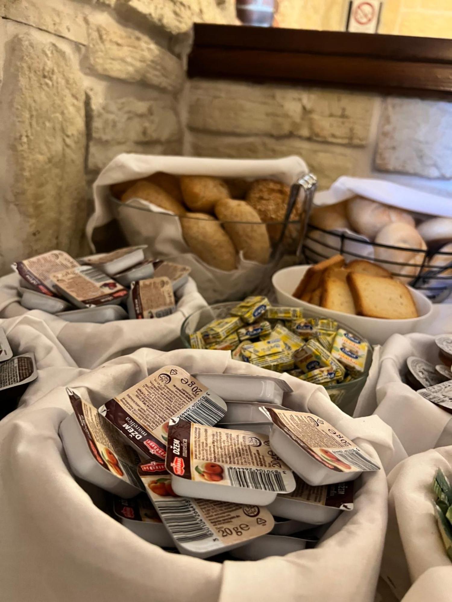 Boutique Suites Joyce Medulin With Free Parking Екстер'єр фото